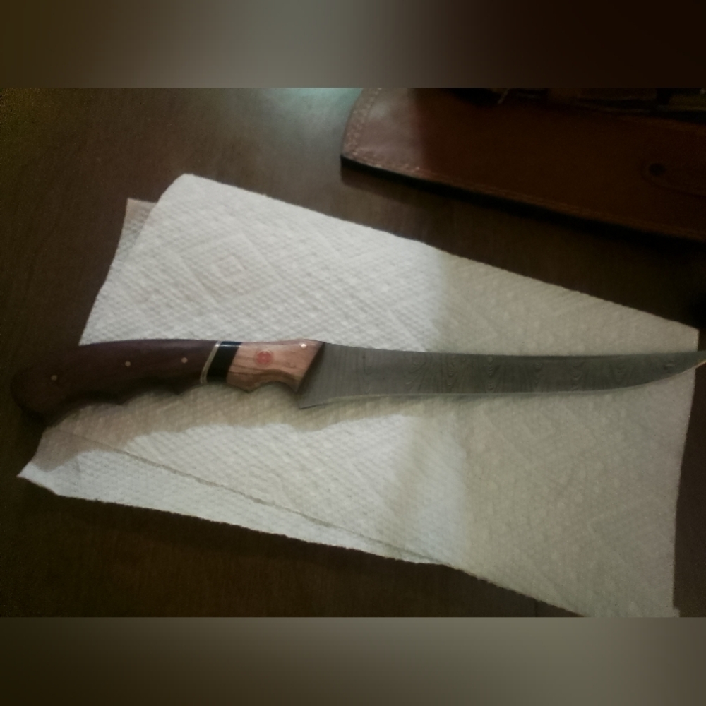 Damascus Steel Knife With Leather Sheath
